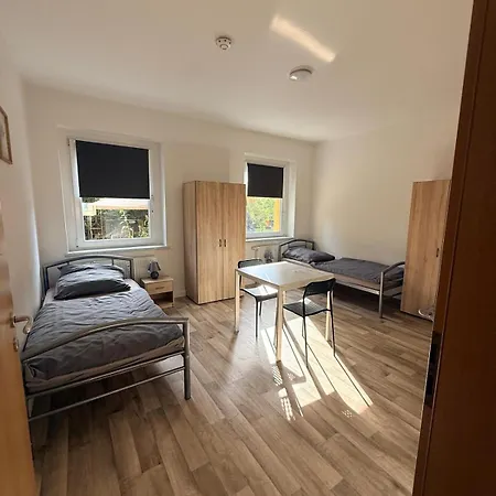 5 Monteure Whg Benkendorfer Str 21 Apartment
